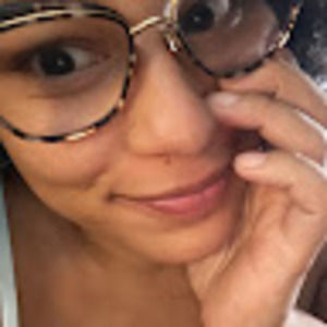 Meet your Posher, Cynthia